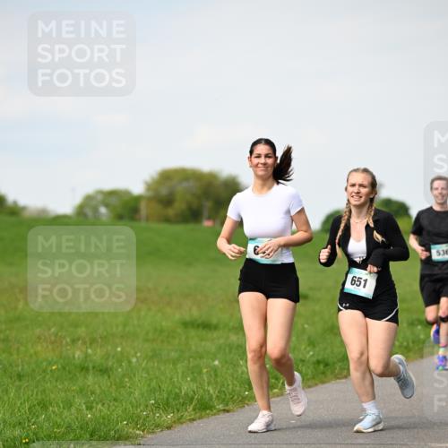 10.05.2026 - 8. Wedeler Halbmarathon Dr. Thomas Lammeyer http://msf.ph/oto/9695705 10.05.2026 11:21:51 Laufen 651, 536 meine-sportfotos.de