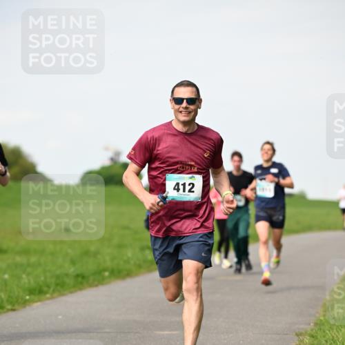 10.05.2026 - 8. Wedeler Halbmarathon Dr. Thomas Lammeyer http://msf.ph/oto/9695734 10.05.2026 11:21:54 Laufen 195, 412 meine-sportfotos.de
