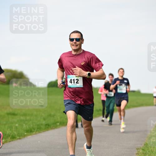 10.05.2026 - 8. Wedeler Halbmarathon Dr. Thomas Lammeyer http://msf.ph/oto/9695739 10.05.2026 11:21:54 Laufen 412 meine-sportfotos.de