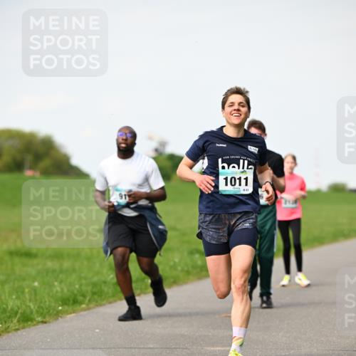10.05.2026 - 8. Wedeler Halbmarathon Dr. Thomas Lammeyer http://msf.ph/oto/9695754 10.05.2026 11:21:56 Laufen 1011, 2108 meine-sportfotos.de