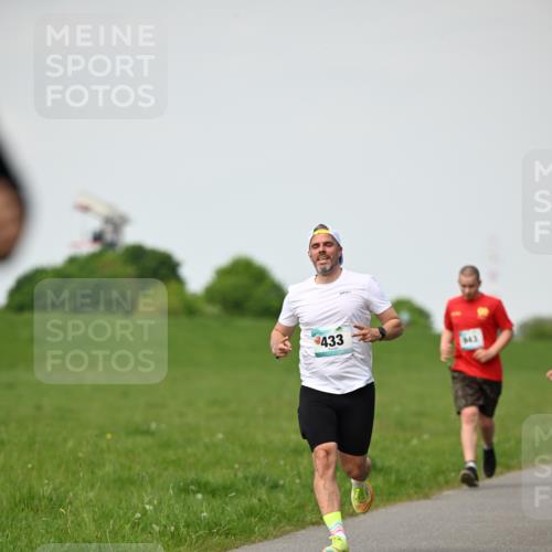 10.05.2026 - 8. Wedeler Halbmarathon Dr. Thomas Lammeyer http://msf.ph/oto/9695829 10.05.2026 11:22:12 Laufen 433 meine-sportfotos.de