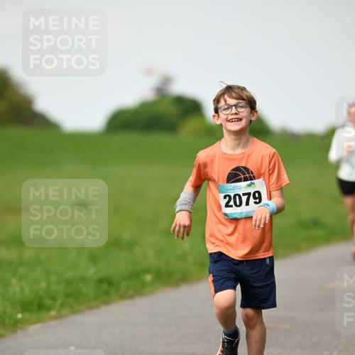 10.05.2026 - 8. Wedeler Halbmarathon Dr. Thomas Lammeyer http://msf.ph/oto/9695903 10.05.2026 11:22:29 Laufen 1990, 2079 meine-sportfotos.de