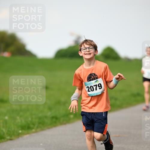 10.05.2026 - 8. Wedeler Halbmarathon Dr. Thomas Lammeyer http://msf.ph/oto/9695905 10.05.2026 11:22:29 Laufen 2079 meine-sportfotos.de
