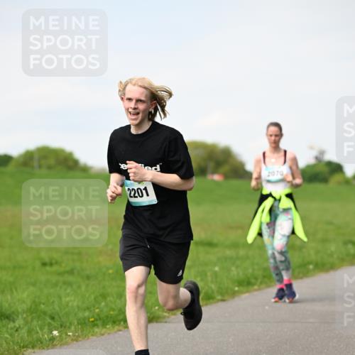 10.05.2026 - 8. Wedeler Halbmarathon Dr. Thomas Lammeyer http://msf.ph/oto/9695958 10.05.2026 11:22:38 Laufen 2201, 2070 meine-sportfotos.de
