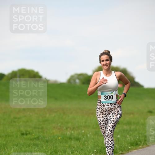 10.05.2026 - 8. Wedeler Halbmarathon Dr. Thomas Lammeyer http://msf.ph/oto/9695978 10.05.2026 11:22:47 Laufen 300 meine-sportfotos.de