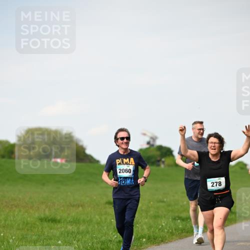 10.05.2026 - 8. Wedeler Halbmarathon Dr. Thomas Lammeyer http://msf.ph/oto/9695988 10.05.2026 11:22:49 Laufen 2060, 278 meine-sportfotos.de