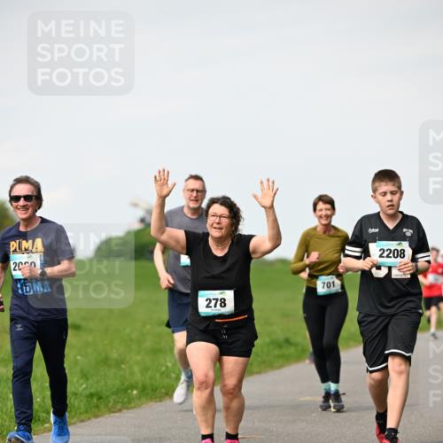 10.05.2026 - 8. Wedeler Halbmarathon Dr. Thomas Lammeyer http://msf.ph/oto/9695993 10.05.2026 11:22:50 Laufen 200, 278, 2208, 701 meine-sportfotos.de