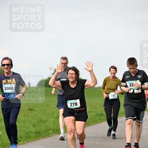 10.05.2026 - 8. Wedeler Halbmarathon Dr. Thomas Lammeyer http://msf.ph/oto/9695996 10.05.2026 11:22:51 Laufen 2060, 278, 701 meine-sportfotos.de