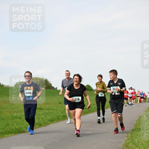 10.05.2026 - 8. Wedeler Halbmarathon Dr. Thomas Lammeyer http://msf.ph/oto/9696002 10.05.2026 11:22:52 Laufen 2060, 278, 701 meine-sportfotos.de
