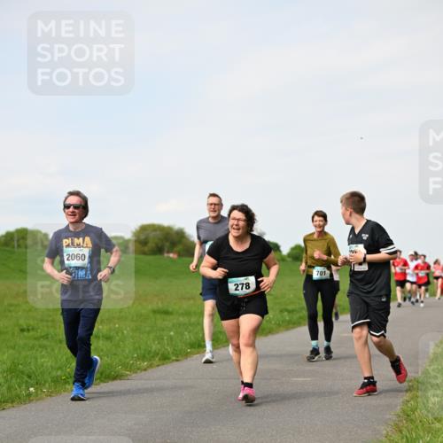 10.05.2026 - 8. Wedeler Halbmarathon Dr. Thomas Lammeyer http://msf.ph/oto/9696007 10.05.2026 11:22:52 Laufen 2060, 278, 701, 100 meine-sportfotos.de