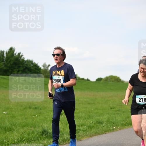 10.05.2026 - 8. Wedeler Halbmarathon Dr. Thomas Lammeyer http://msf.ph/oto/9696014 10.05.2026 11:22:54 Laufen 2060, 278 meine-sportfotos.de