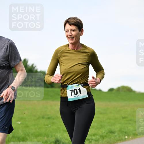 10.05.2026 - 8. Wedeler Halbmarathon Dr. Thomas Lammeyer http://msf.ph/oto/9696023 10.05.2026 11:22:57 Laufen 701 meine-sportfotos.de