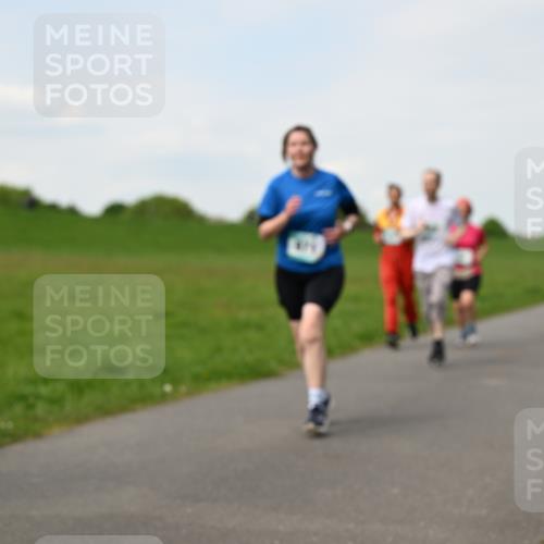 10.05.2026 - 8. Wedeler Halbmarathon Dr. Thomas Lammeyer http://msf.ph/oto/9696093 10.05.2026 11:23:12 Laufen  meine-sportfotos.de