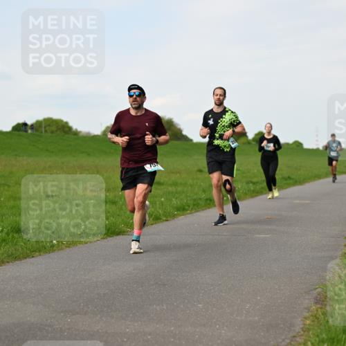 10.05.2026 - 8. Wedeler Halbmarathon Dr. Thomas Lammeyer http://msf.ph/oto/9696122 10.05.2026 11:23:21 Laufen  meine-sportfotos.de