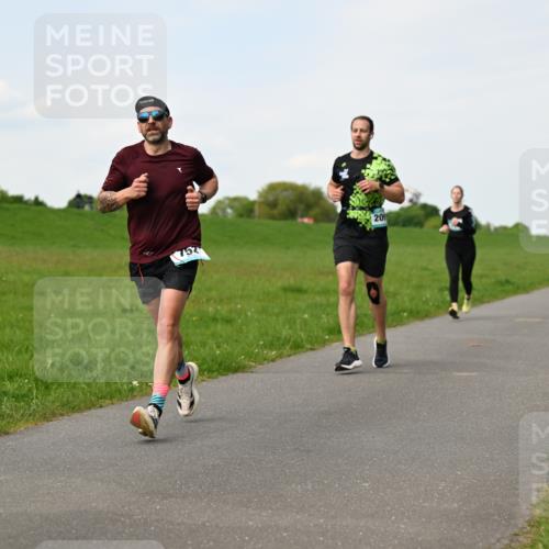 10.05.2026 - 8. Wedeler Halbmarathon Dr. Thomas Lammeyer http://msf.ph/oto/9696126 10.05.2026 11:23:22 Laufen 752, 209 meine-sportfotos.de