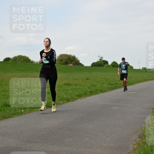 10.05.2026 - 8. Wedeler Halbmarathon Dr. Thomas Lammeyer http://msf.ph/oto/9696139 10.05.2026 11:23:25 Laufen 1010 meine-sportfotos.de