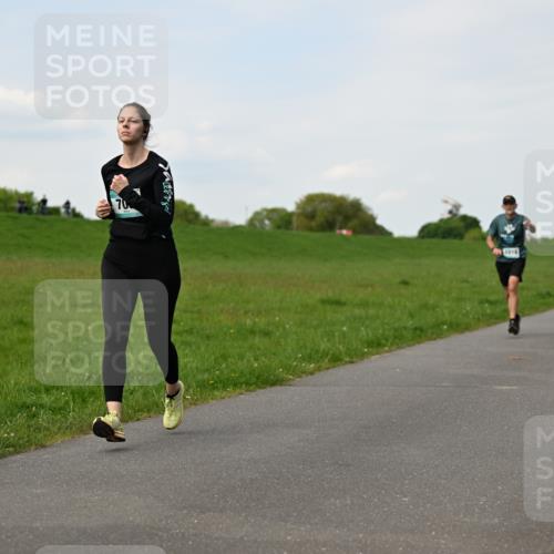 10.05.2026 - 8. Wedeler Halbmarathon Dr. Thomas Lammeyer http://msf.ph/oto/9696145 10.05.2026 11:23:26 Laufen 1010 meine-sportfotos.de