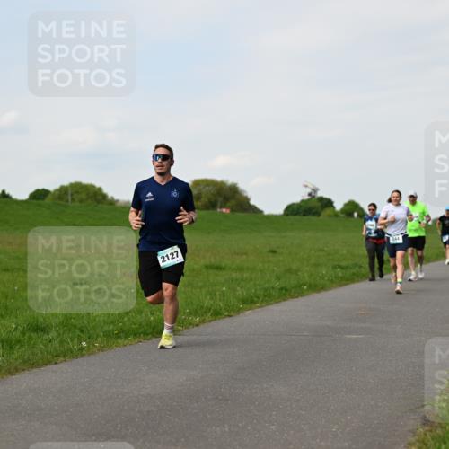 10.05.2026 - 8. Wedeler Halbmarathon Dr. Thomas Lammeyer http://msf.ph/oto/9696170 10.05.2026 11:23:39 Laufen 2127, 244 meine-sportfotos.de