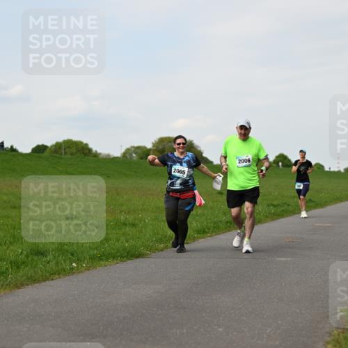 10.05.2026 - 8. Wedeler Halbmarathon Dr. Thomas Lammeyer http://msf.ph/oto/9696200 10.05.2026 11:23:45 Laufen 2005, 2006 meine-sportfotos.de