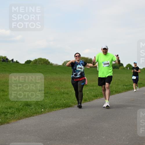 10.05.2026 - 8. Wedeler Halbmarathon Dr. Thomas Lammeyer http://msf.ph/oto/9696204 10.05.2026 11:23:45 Laufen 2005, 2006 meine-sportfotos.de