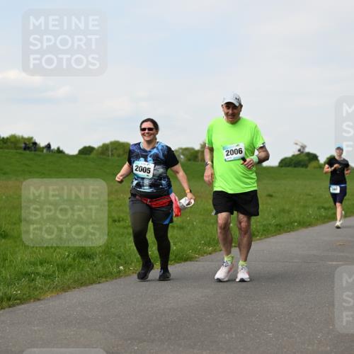 10.05.2026 - 8. Wedeler Halbmarathon Dr. Thomas Lammeyer http://msf.ph/oto/9696213 10.05.2026 11:23:47 Laufen 2005, 2006, 393 meine-sportfotos.de