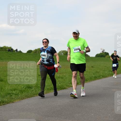 10.05.2026 - 8. Wedeler Halbmarathon Dr. Thomas Lammeyer http://msf.ph/oto/9696214 10.05.2026 11:23:47 Laufen 2005, 2006, 393 meine-sportfotos.de