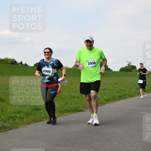 10.05.2026 - 8. Wedeler Halbmarathon Dr. Thomas Lammeyer http://msf.ph/oto/9696216 10.05.2026 11:23:47 Laufen 2005, 2006 meine-sportfotos.de
