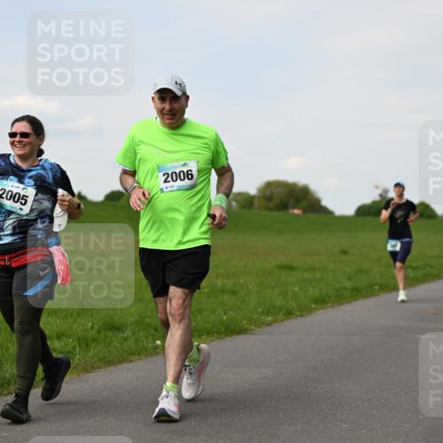 10.05.2026 - 8. Wedeler Halbmarathon Dr. Thomas Lammeyer http://msf.ph/oto/9696220 10.05.2026 11:23:48 Laufen 164, 2005, 2006, 173 meine-sportfotos.de