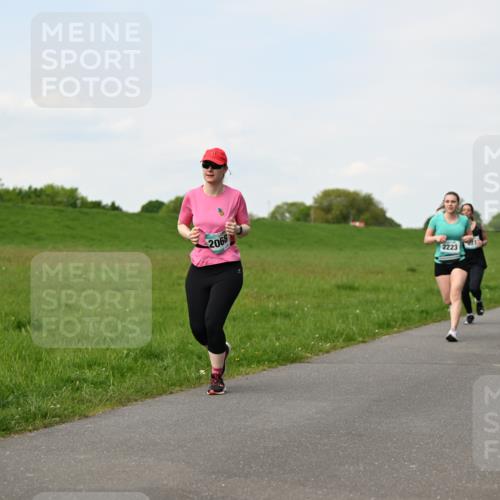 10.05.2026 - 8. Wedeler Halbmarathon Dr. Thomas Lammeyer http://msf.ph/oto/9696280 10.05.2026 11:24:04 Laufen 2068, 2223 meine-sportfotos.de