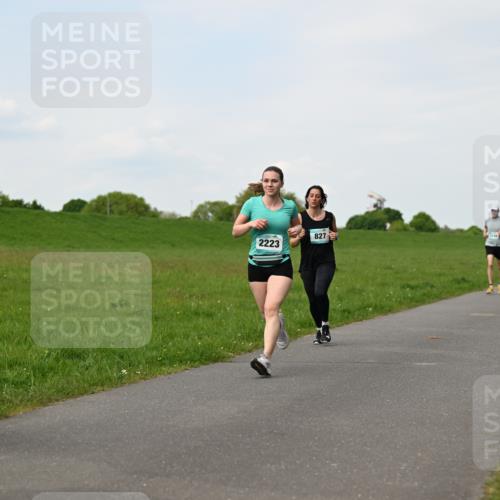 10.05.2026 - 8. Wedeler Halbmarathon Dr. Thomas Lammeyer http://msf.ph/oto/9696286 10.05.2026 11:24:06 Laufen 206, 2223, 827 meine-sportfotos.de
