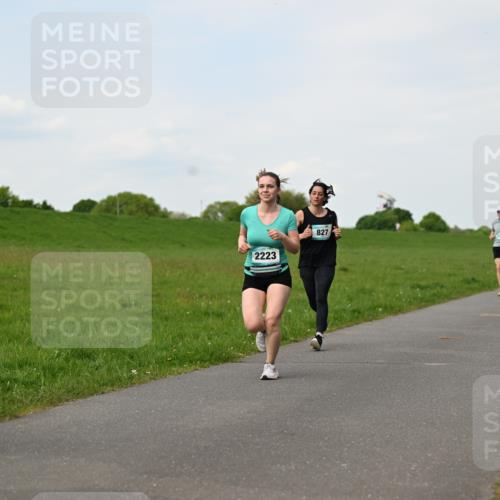 10.05.2026 - 8. Wedeler Halbmarathon Dr. Thomas Lammeyer http://msf.ph/oto/9696287 10.05.2026 11:24:06 Laufen 2068, 2223, 827 meine-sportfotos.de