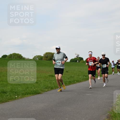10.05.2026 - 8. Wedeler Halbmarathon Dr. Thomas Lammeyer http://msf.ph/oto/9696301 10.05.2026 11:24:11 Laufen 2156, 2121, 277 meine-sportfotos.de