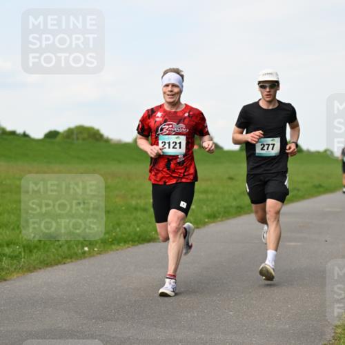 10.05.2026 - 8. Wedeler Halbmarathon Dr. Thomas Lammeyer http://msf.ph/oto/9696315 10.05.2026 11:24:13 Laufen 2121, 277 meine-sportfotos.de