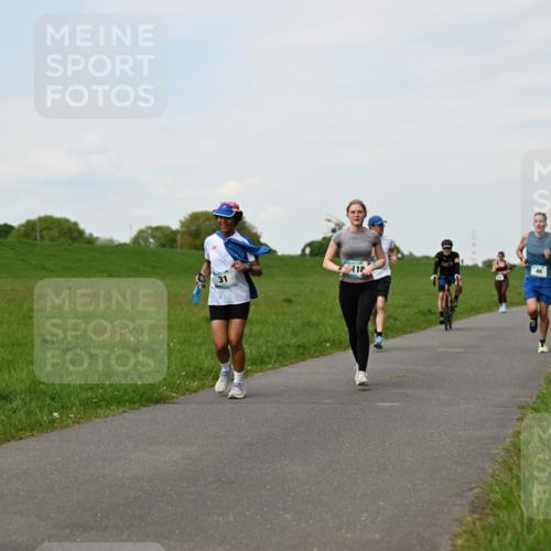 10.05.2026 - 8. Wedeler Halbmarathon Dr. Thomas Lammeyer http://msf.ph/oto/9696371 10.05.2026 11:24:25 Laufen 118 meine-sportfotos.de