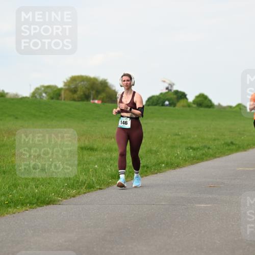 10.05.2026 - 8. Wedeler Halbmarathon Dr. Thomas Lammeyer http://msf.ph/oto/9696394 10.05.2026 11:24:37 Laufen 146, 876 meine-sportfotos.de