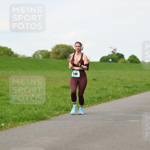 10.05.2026 - 8. Wedeler Halbmarathon Dr. Thomas Lammeyer http://msf.ph/oto/9696399 10.05.2026 11:24:38 Laufen 146 meine-sportfotos.de