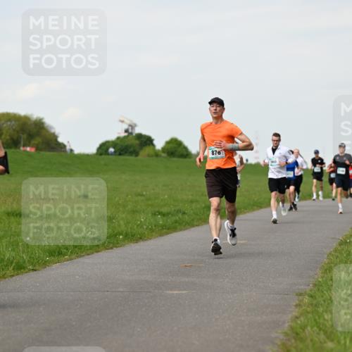 10.05.2026 - 8. Wedeler Halbmarathon Dr. Thomas Lammeyer http://msf.ph/oto/9696402 10.05.2026 11:24:39 Laufen 146, 876, 960 meine-sportfotos.de