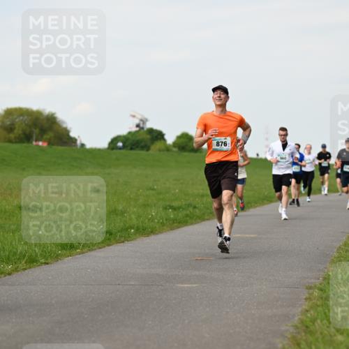 10.05.2026 - 8. Wedeler Halbmarathon Dr. Thomas Lammeyer http://msf.ph/oto/9696406 10.05.2026 11:24:40 Laufen 146, 876 meine-sportfotos.de