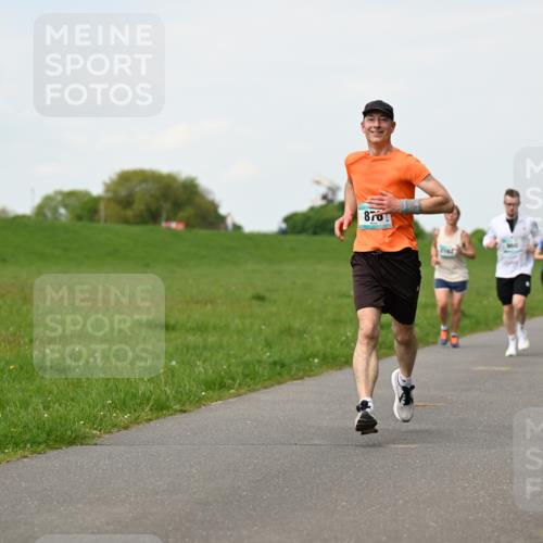 10.05.2026 - 8. Wedeler Halbmarathon Dr. Thomas Lammeyer http://msf.ph/oto/9696414 10.05.2026 11:24:41 Laufen 870, 7145 meine-sportfotos.de