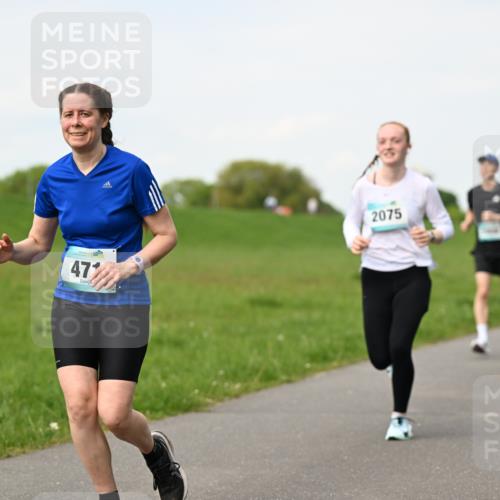 10.05.2026 - 8. Wedeler Halbmarathon Dr. Thomas Lammeyer http://msf.ph/oto/9696458 10.05.2026 11:24:50 Laufen 2075 meine-sportfotos.de