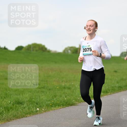 10.05.2026 - 8. Wedeler Halbmarathon Dr. Thomas Lammeyer http://msf.ph/oto/9696463 10.05.2026 11:24:51 Laufen 2075 meine-sportfotos.de