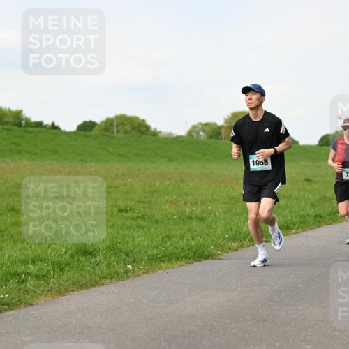 10.05.2026 - 8. Wedeler Halbmarathon Dr. Thomas Lammeyer http://msf.ph/oto/9696466 10.05.2026 11:24:52 Laufen 1055, 741 meine-sportfotos.de