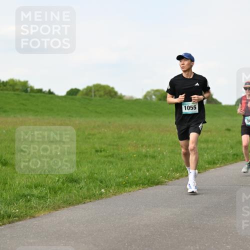 10.05.2026 - 8. Wedeler Halbmarathon Dr. Thomas Lammeyer http://msf.ph/oto/9696467 10.05.2026 11:24:52 Laufen 1055, 741 meine-sportfotos.de