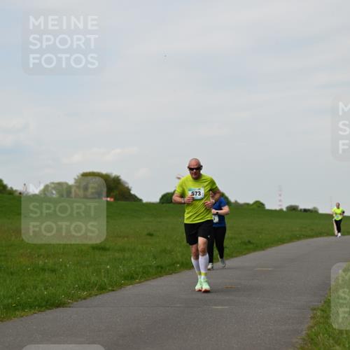 10.05.2026 - 8. Wedeler Halbmarathon Dr. Thomas Lammeyer http://msf.ph/oto/9696542 10.05.2026 11:25:23 Laufen 673 meine-sportfotos.de