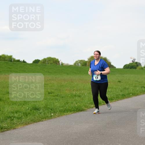 10.05.2026 - 8. Wedeler Halbmarathon Dr. Thomas Lammeyer http://msf.ph/oto/9696564 10.05.2026 11:25:28 Laufen  meine-sportfotos.de