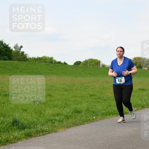 10.05.2026 - 8. Wedeler Halbmarathon Dr. Thomas Lammeyer http://msf.ph/oto/9696570 10.05.2026 11:25:29 Laufen  meine-sportfotos.de