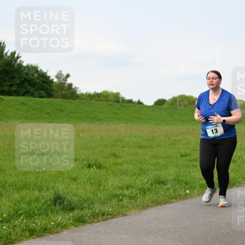10.05.2026 - 8. Wedeler Halbmarathon Dr. Thomas Lammeyer http://msf.ph/oto/9696573 10.05.2026 11:25:29 Laufen  meine-sportfotos.de