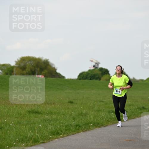 10.05.2026 - 8. Wedeler Halbmarathon Dr. Thomas Lammeyer http://msf.ph/oto/9696579 10.05.2026 11:25:35 Laufen 414, 334, 625 meine-sportfotos.de