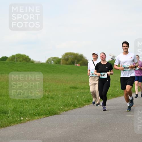 10.05.2026 - 8. Wedeler Halbmarathon Dr. Thomas Lammeyer http://msf.ph/oto/9696613 10.05.2026 11:25:46 Laufen 993, 992, 440, 2176 meine-sportfotos.de