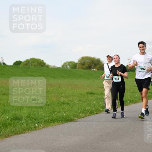 10.05.2026 - 8. Wedeler Halbmarathon Dr. Thomas Lammeyer http://msf.ph/oto/9696614 10.05.2026 11:25:46 Laufen 625, 993, 992, 434, 2176, 440 meine-sportfotos.de